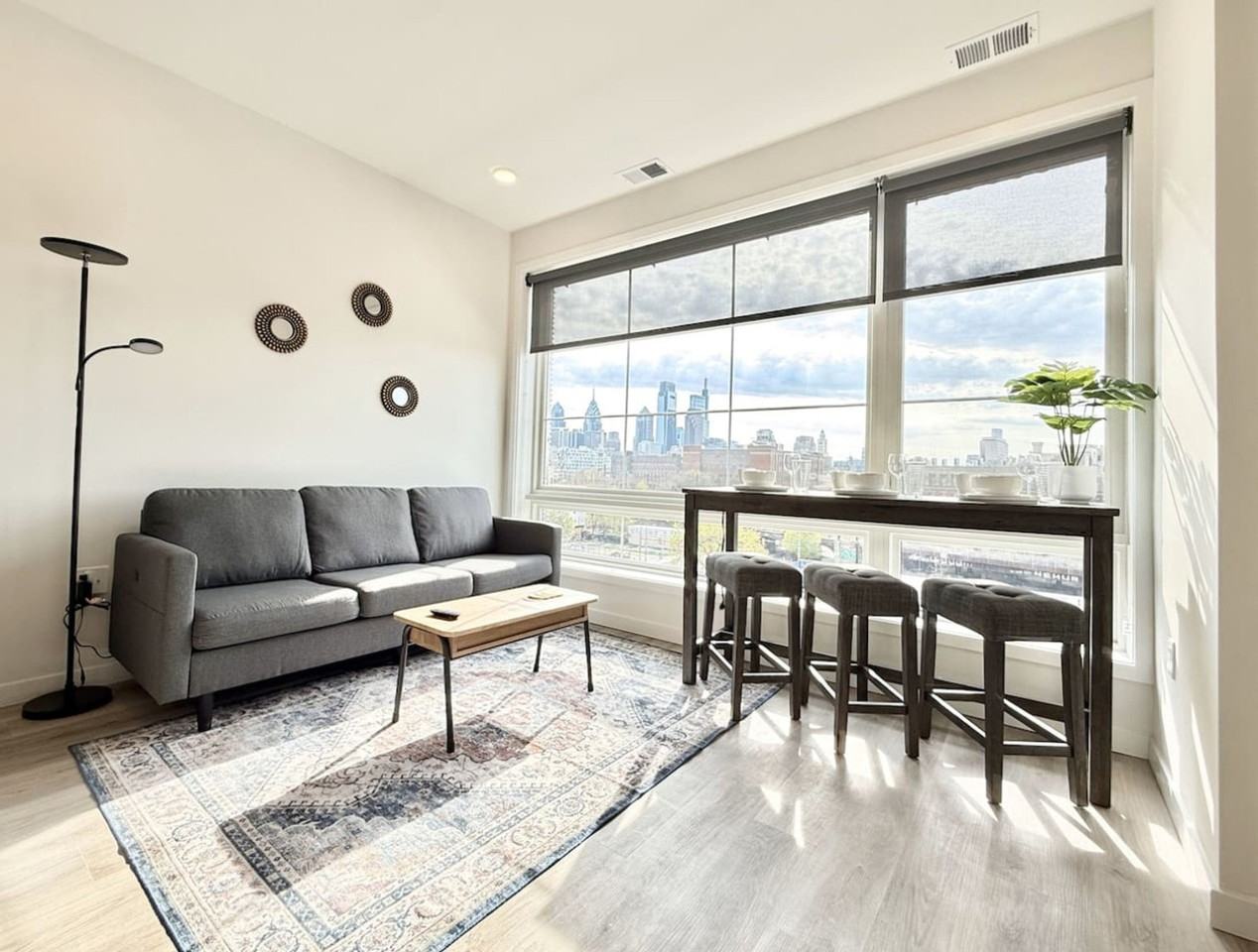 501 North Perth Street - Photo 3 of 76