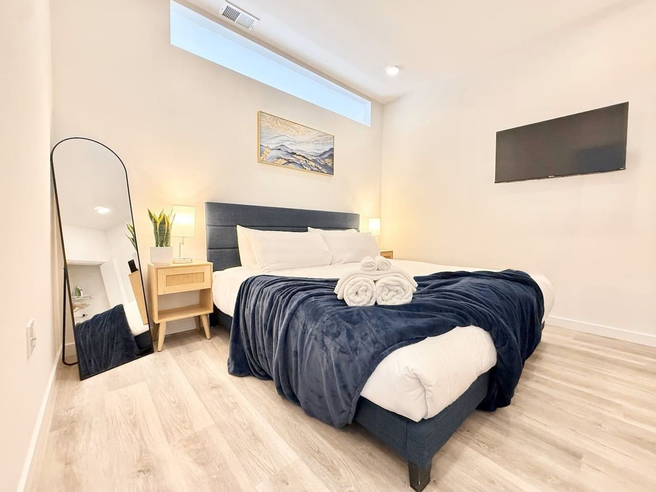 501 North Perth Street - Photo 6 of 76