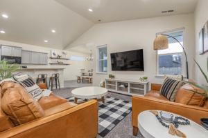 featured image of 2213 E Elm Grove Dr