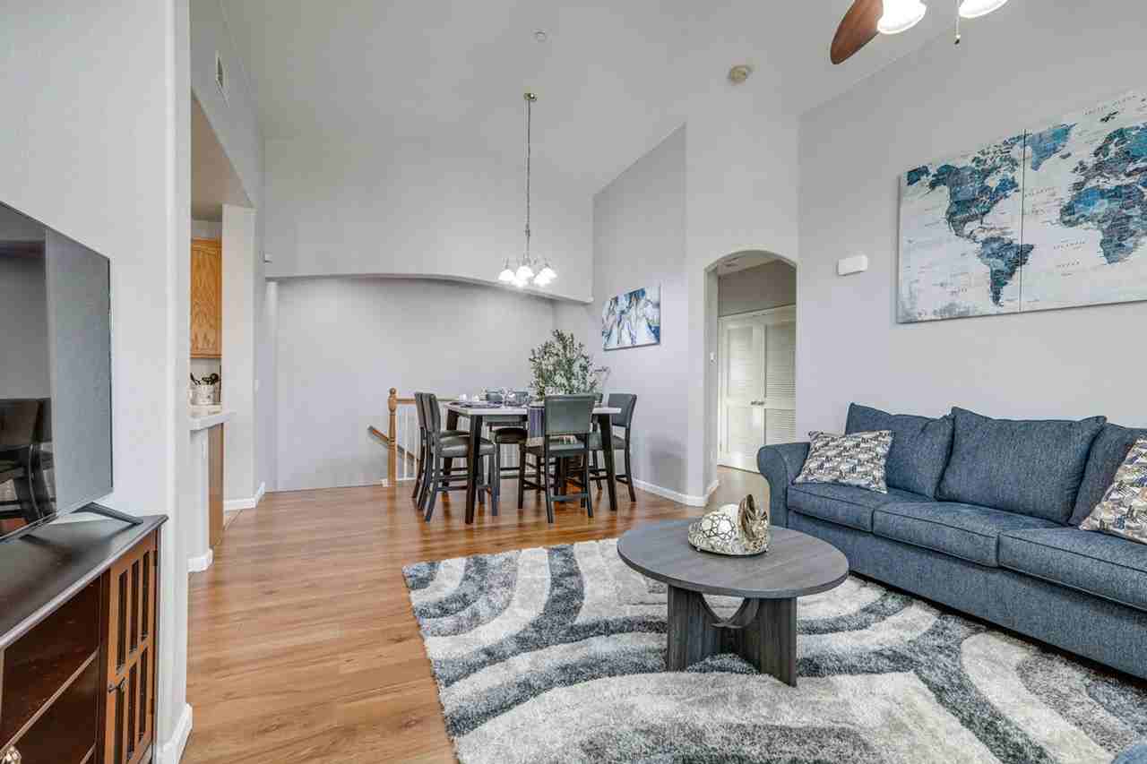 7515 Sheldon Rd #1385992P - Photo 6 of 32