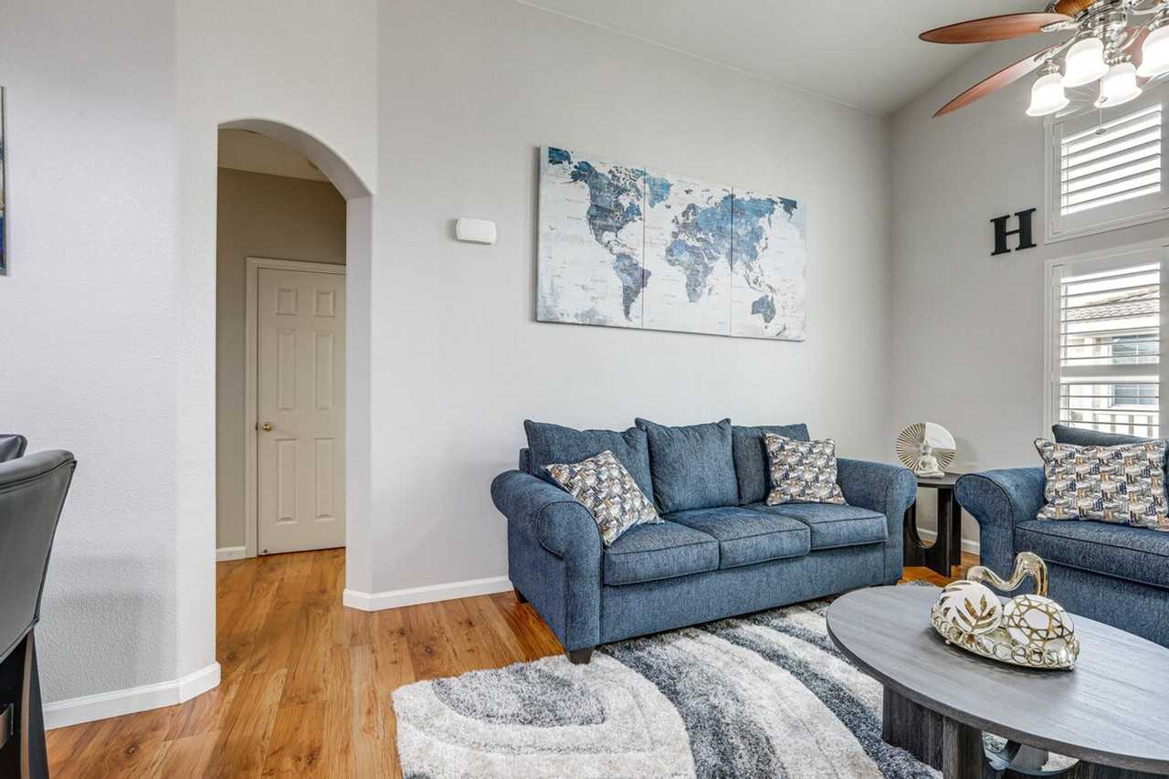 7515 Sheldon Rd #1385992P - Photo 7 of 32
