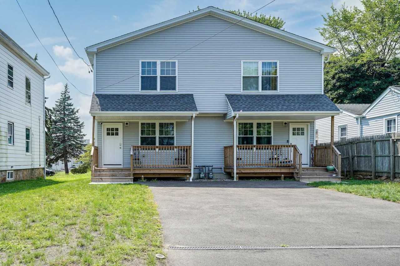 51 Indian Ave #1385594P - Photo 3 of 25