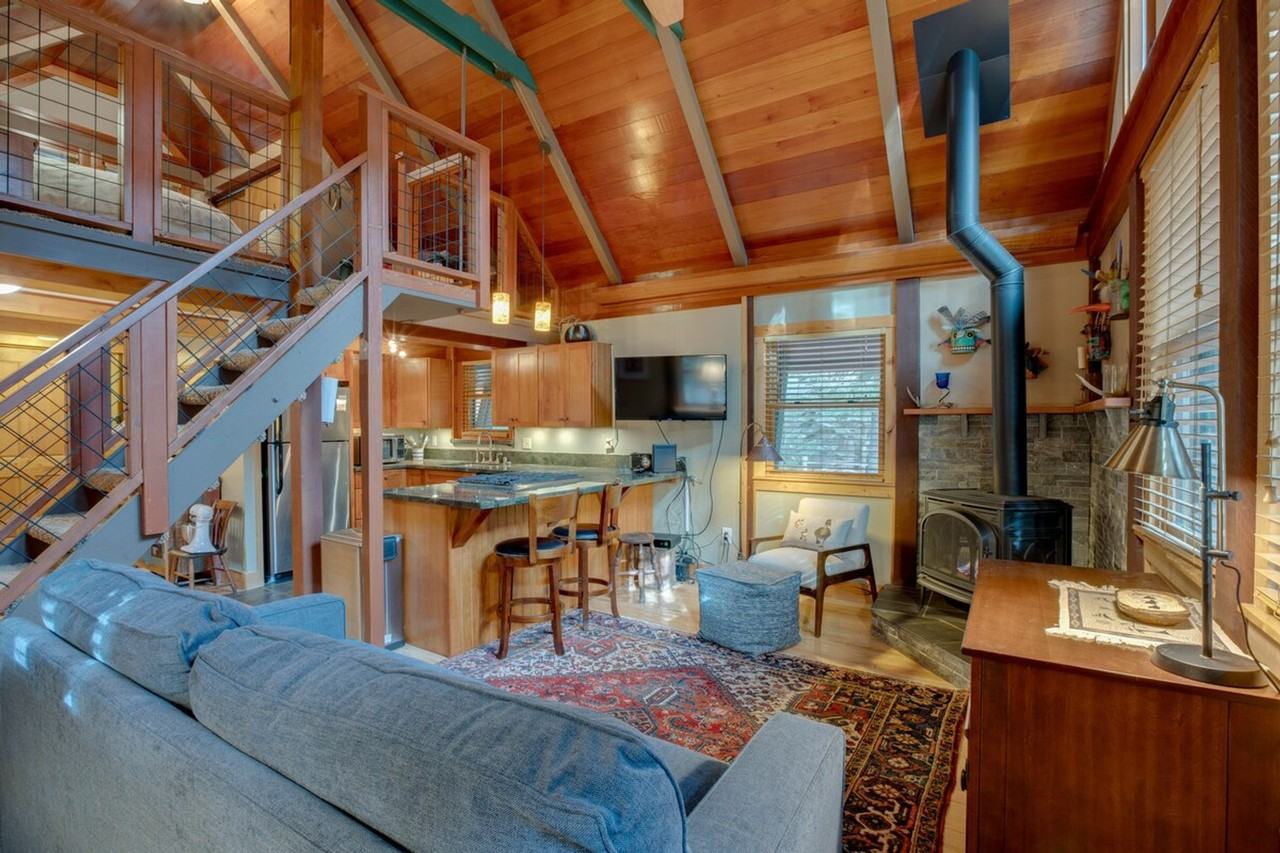 7040 Bellevue Ave #1386139P - Photo 3 of 26