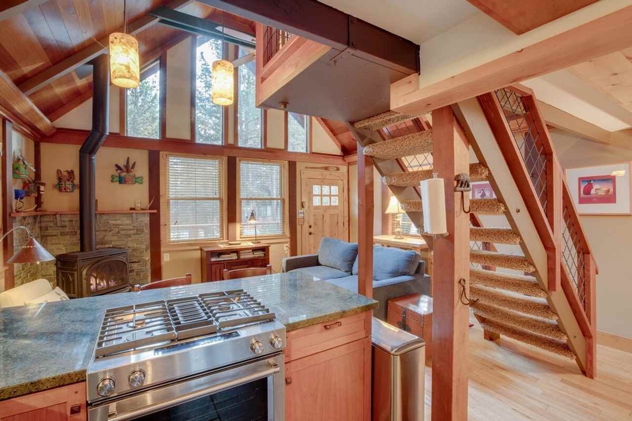 7040 Bellevue Ave #1386139P - Photo 5 of 26