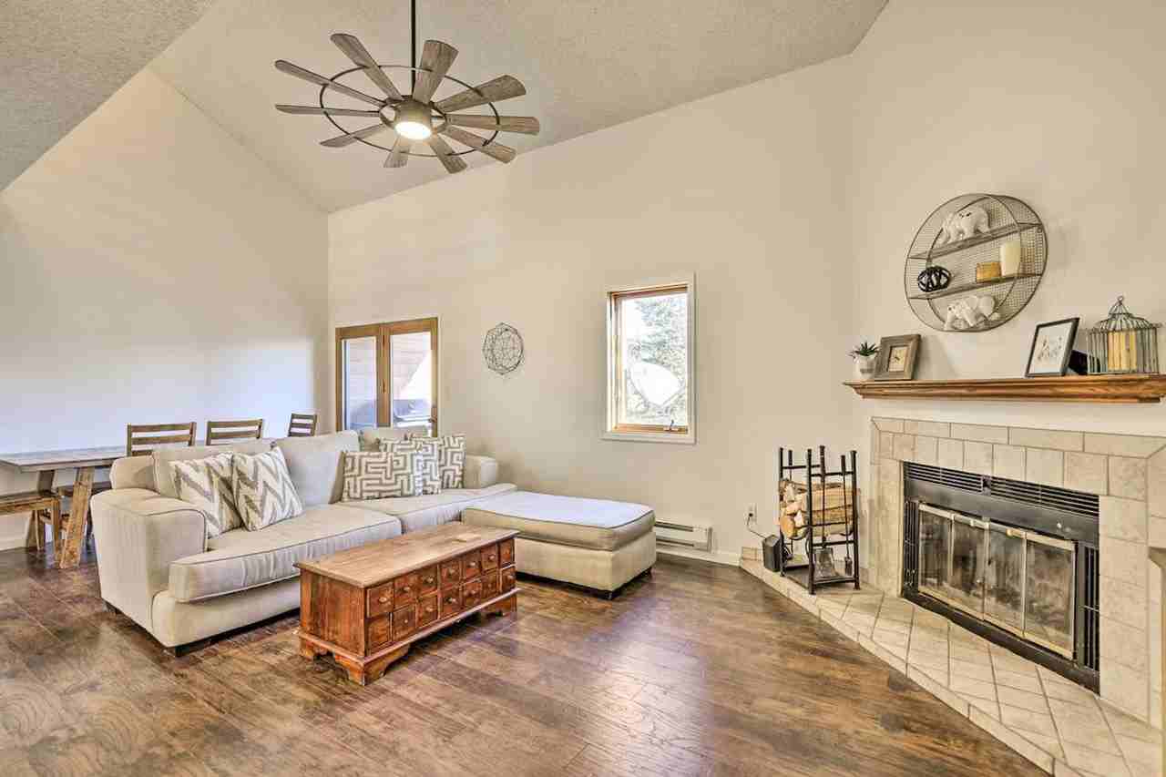 163 Burgundy Cir #1386072P - Photo 3 of 32