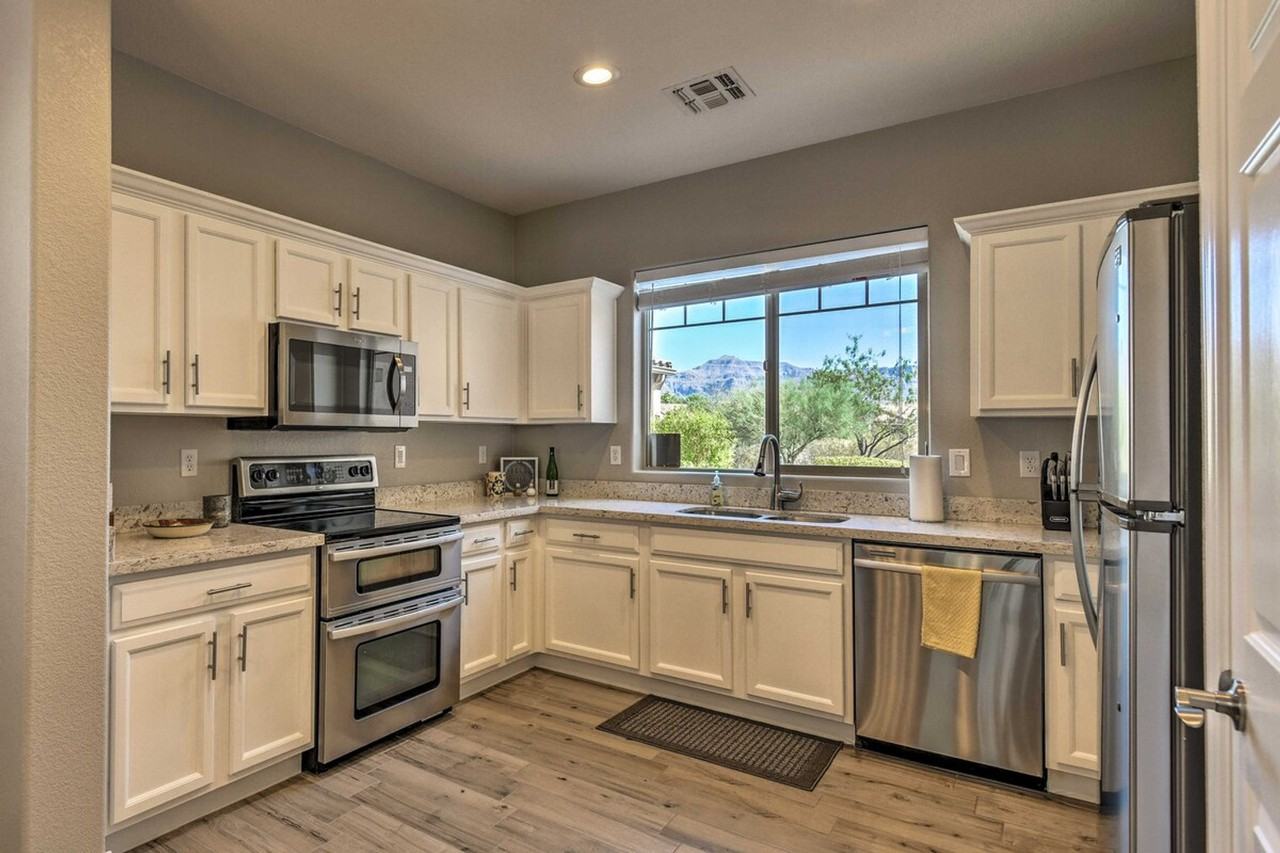 8226 S Hidden Trail Ct #1386264P - Photo 5 of 24