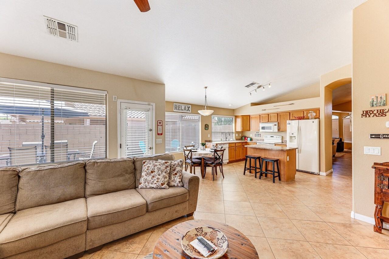43854 W Cahill Dr #1385912P - Photo 5 of 31