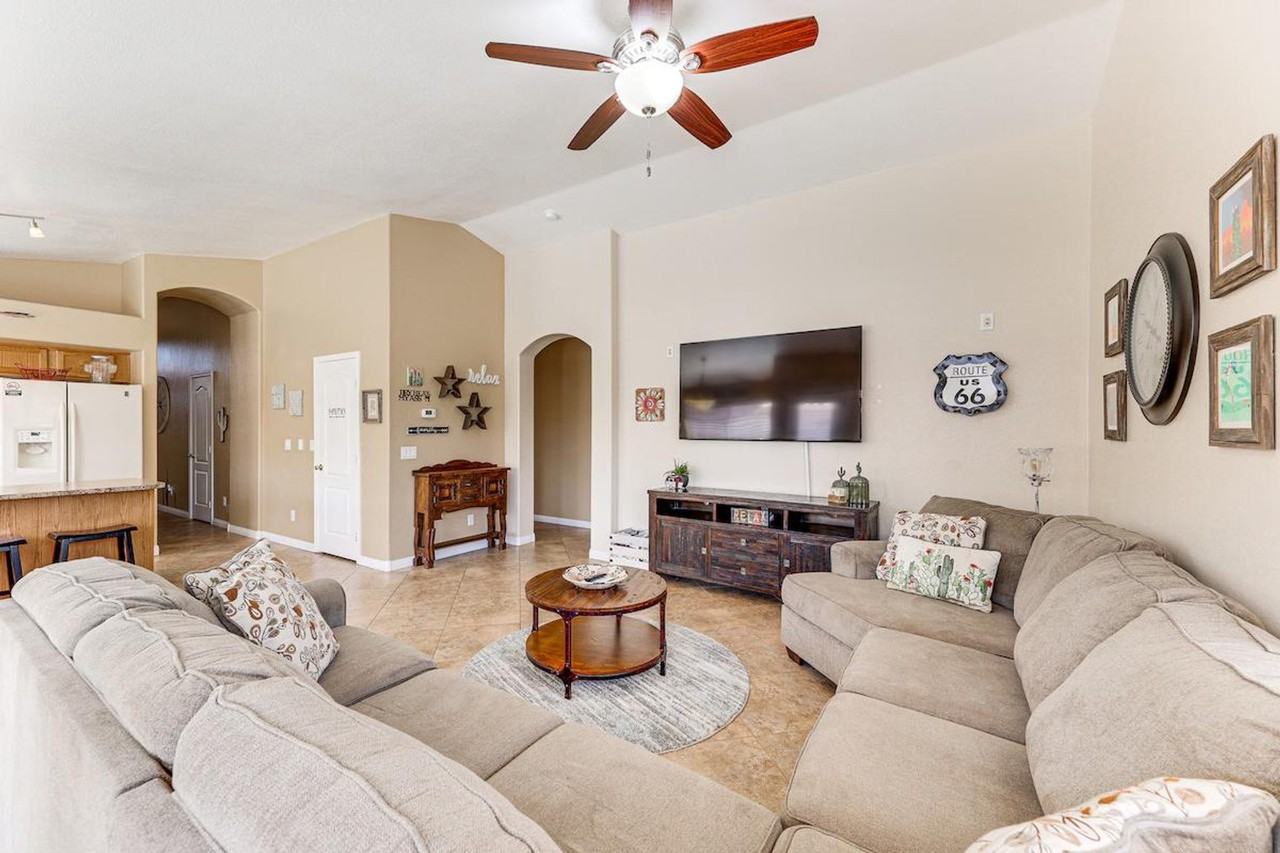 43854 W Cahill Dr #1385912P - Photo 6 of 31