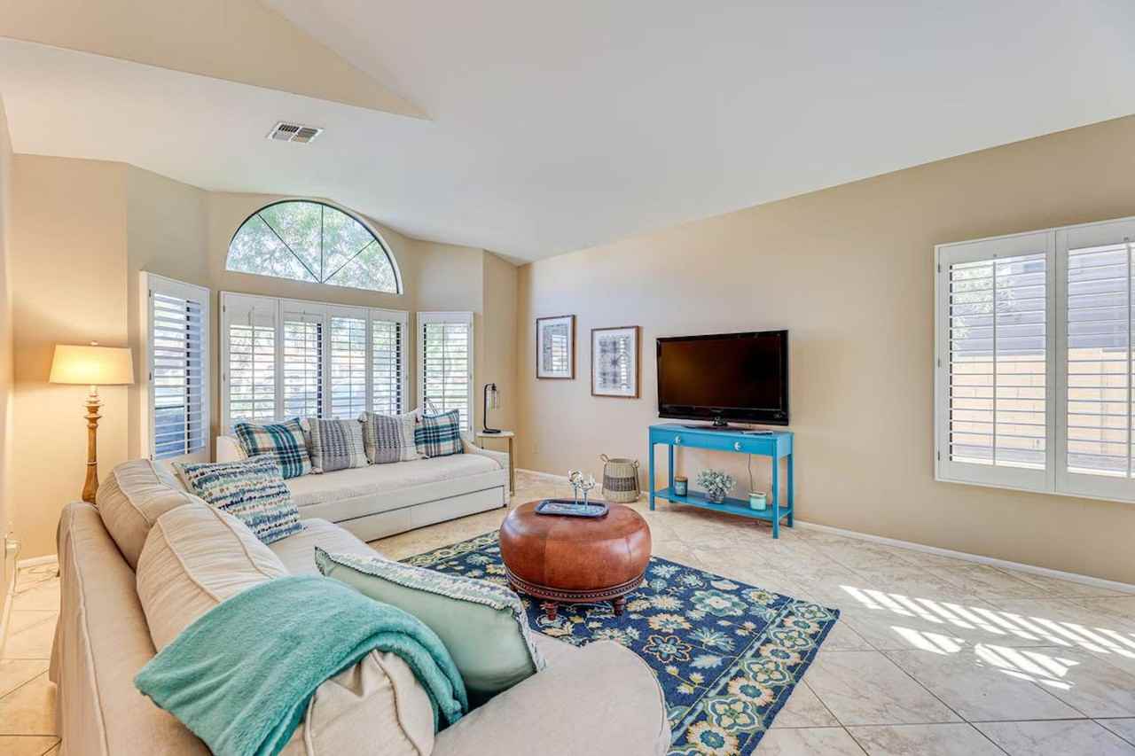 253 E Vaughn Ave #1386143P - Photo 2 of 33