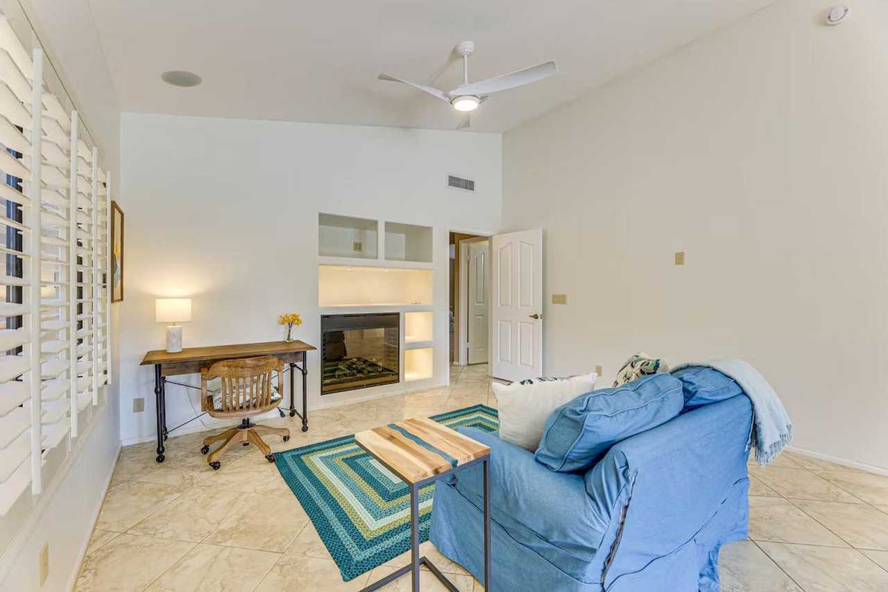 253 E Vaughn Ave #1386143P - Photo 5 of 33