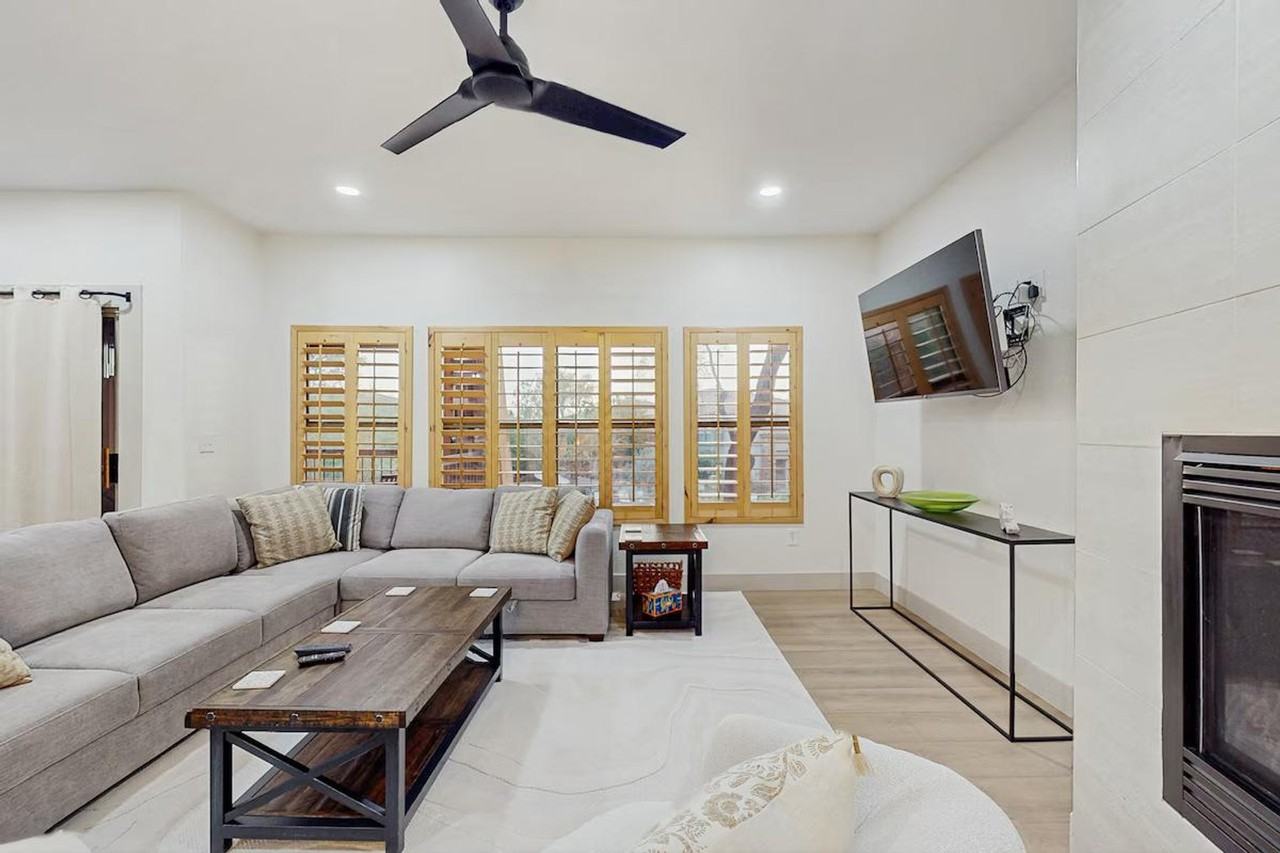 19700 N 76th St #1385626P - Photo 2 of 24