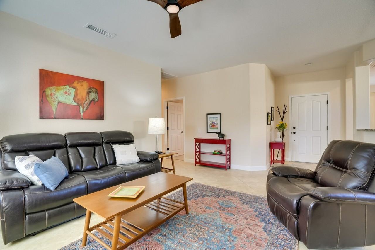 15992 W Indigo Ln #1386052P - Photo 3 of 33