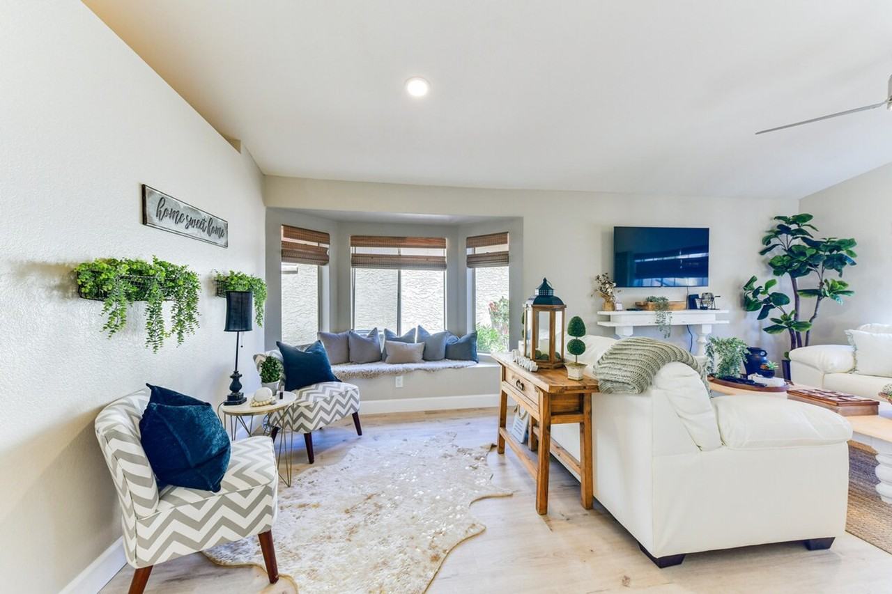 1120 N Val Vista Dr #1386007P - Photo 5 of 31