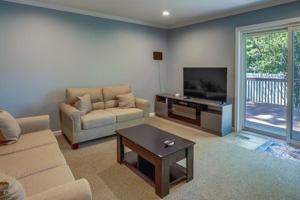 featured image of 22 Clayton Ave
