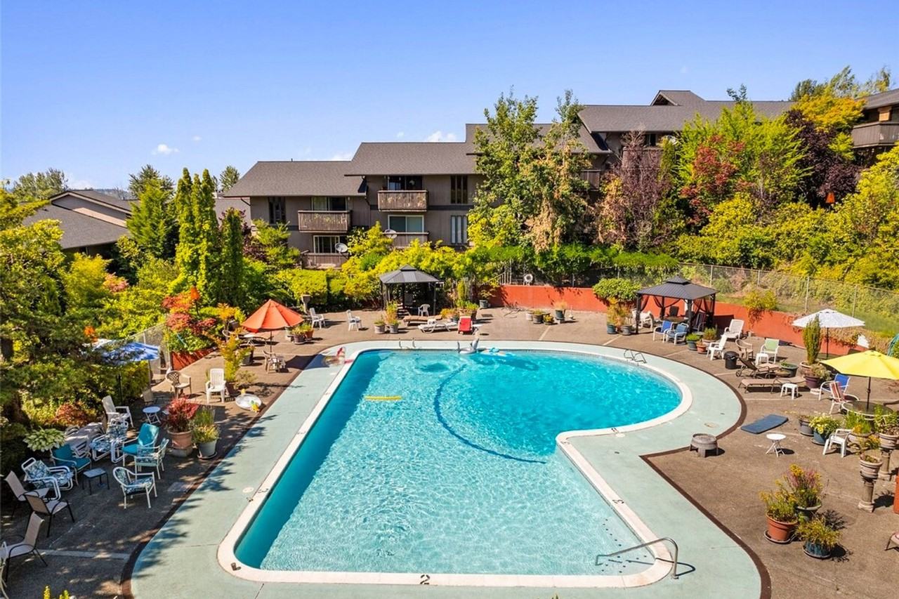 1425 S Puget Dr #1386199P - Photo 4 of 37