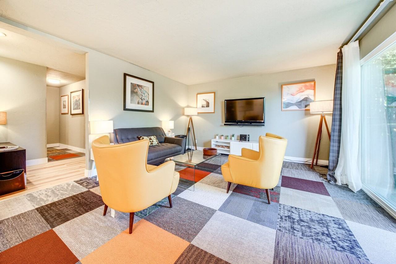 1425 S Puget Dr #1386199P - Photo 5 of 37