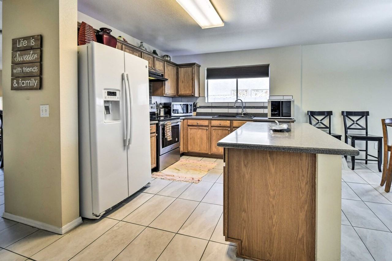 1836 N Parkside Ln #1386186P - Photo 7 of 30