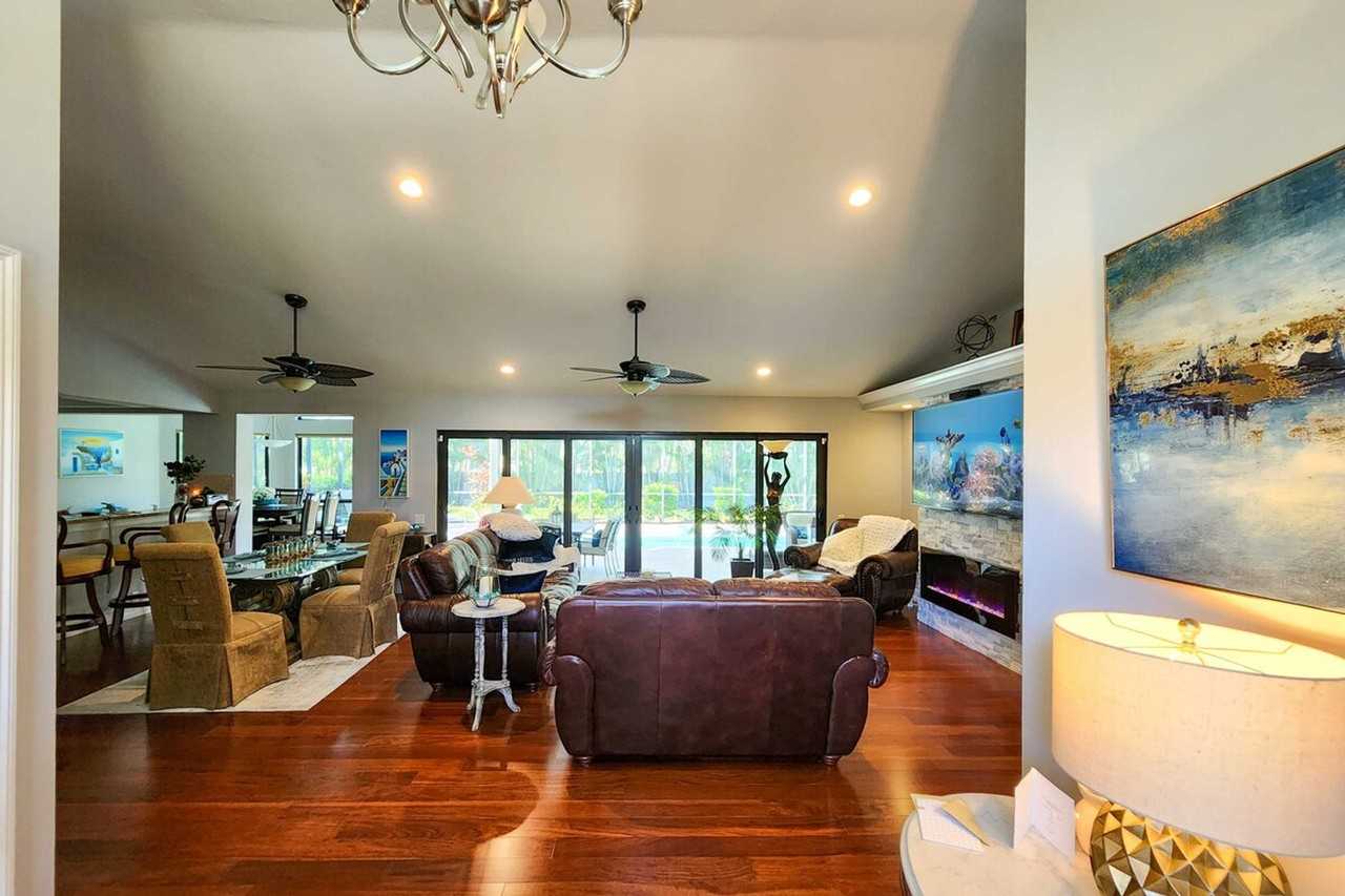 28450 Winthrop Cir #1385863P - Photo 3 of 31