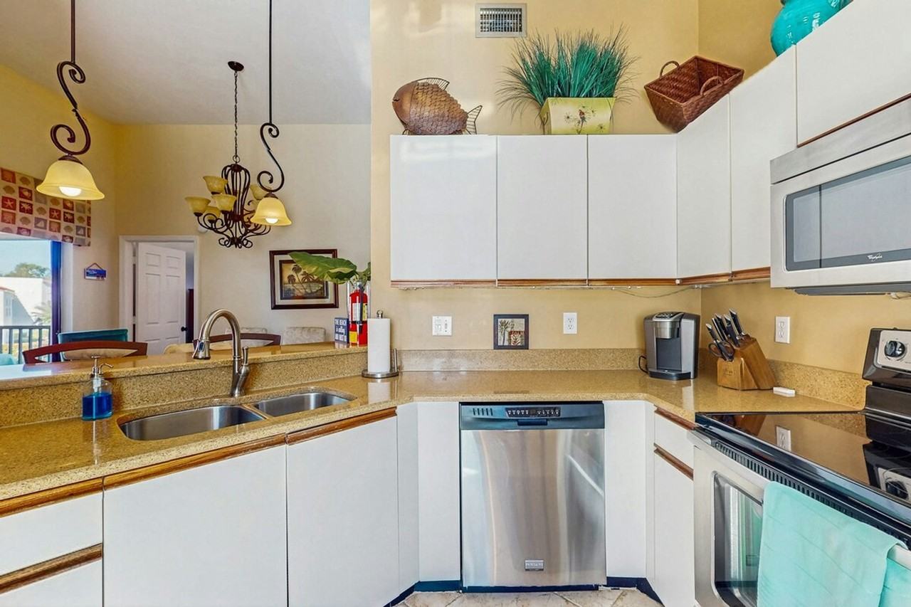 655 Windsurf Ln #1386168P - Photo 7 of 37