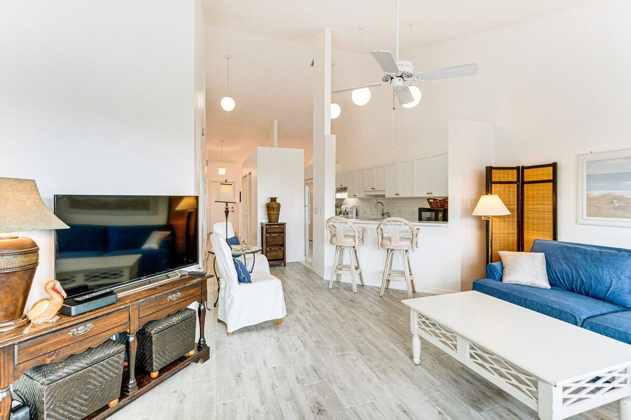 1745 Gulf Blvd #1383662P - Photo 7 of 28