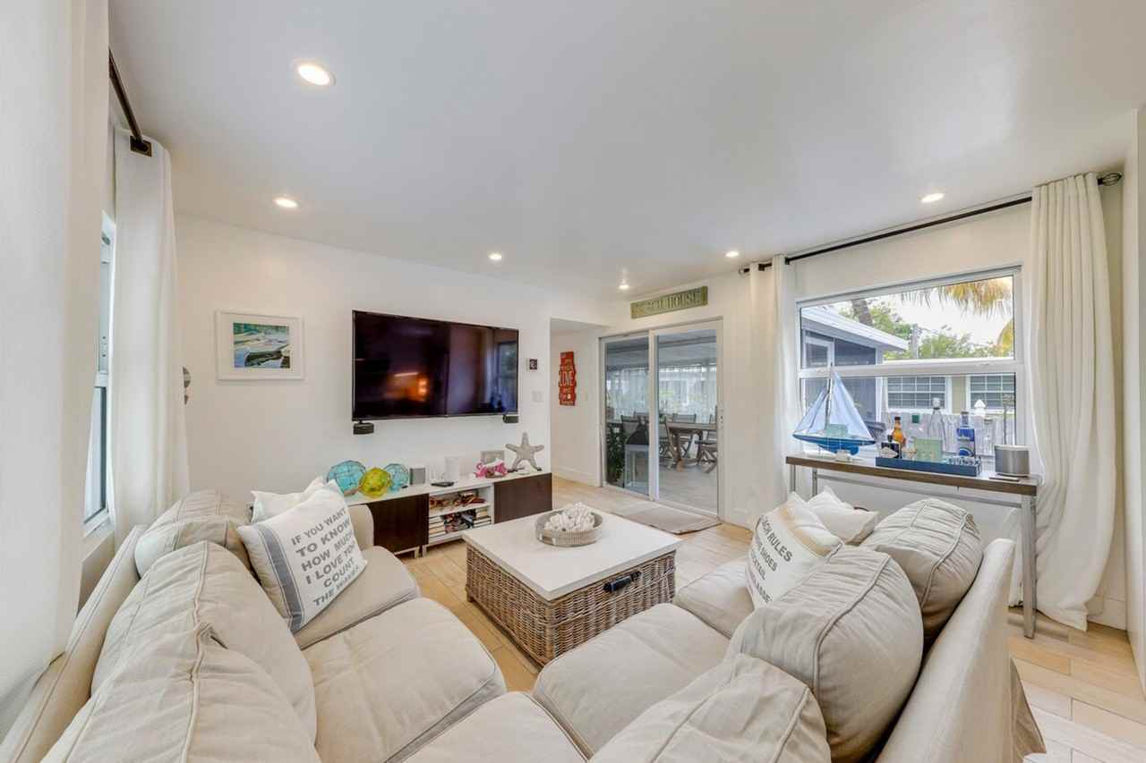 398 Burton Dr #1307081P - Photo 3 of 27