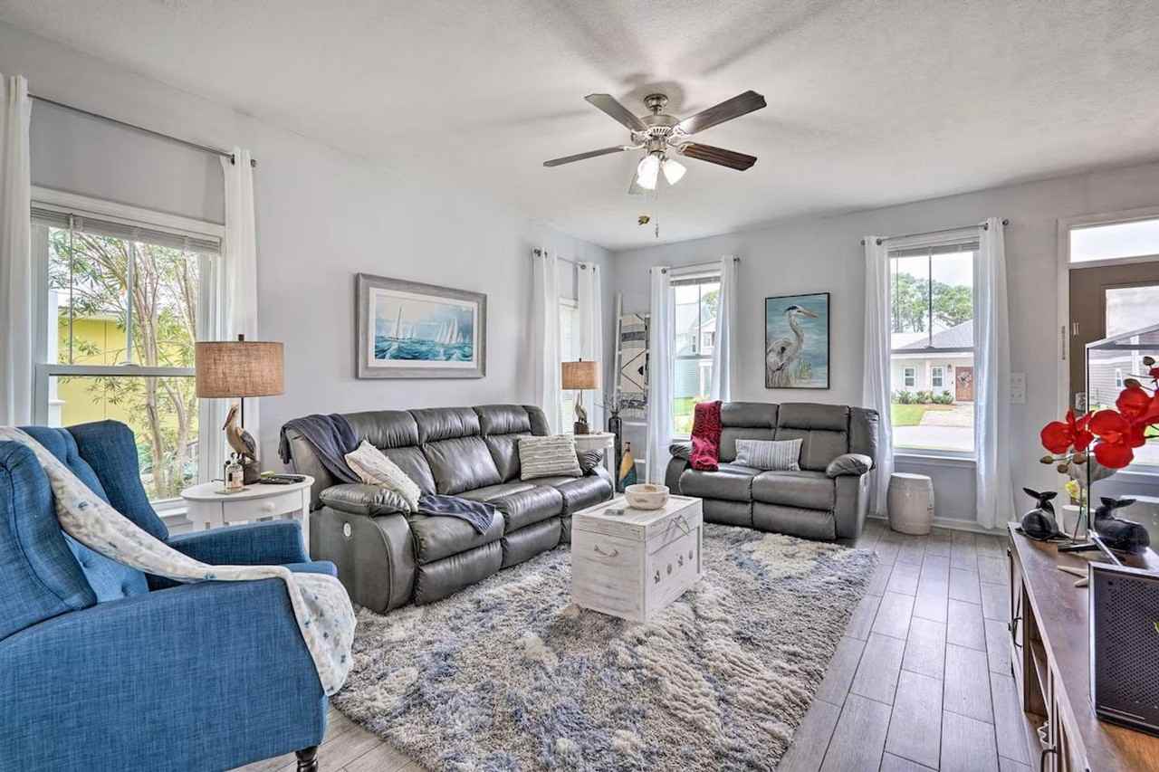 3723 Tiki Dr #1386013P - Photo 3 of 38