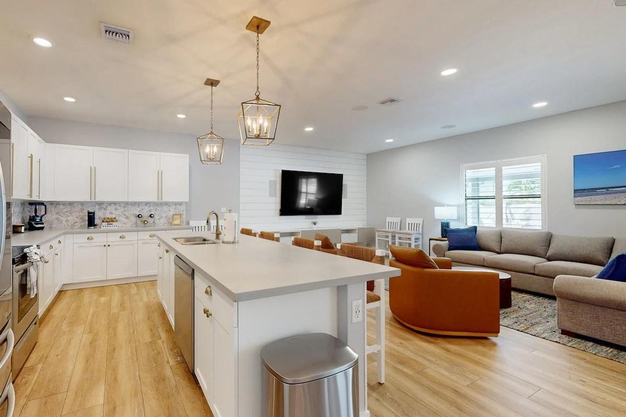 21402 Sw 132nd Pl #1383680P - Photo 3 of 24