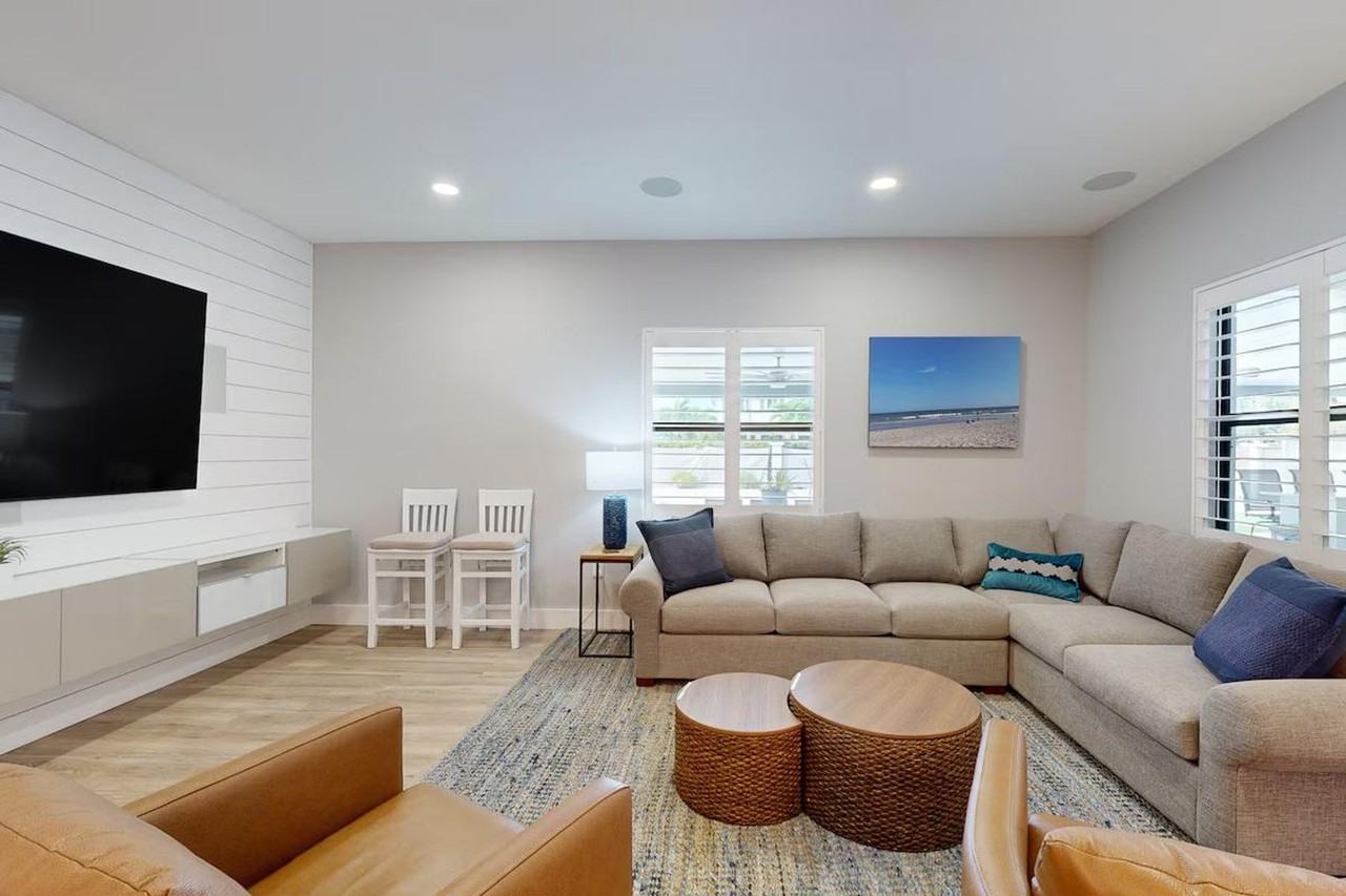 21402 Sw 132nd Pl #1383680P - Photo 4 of 24