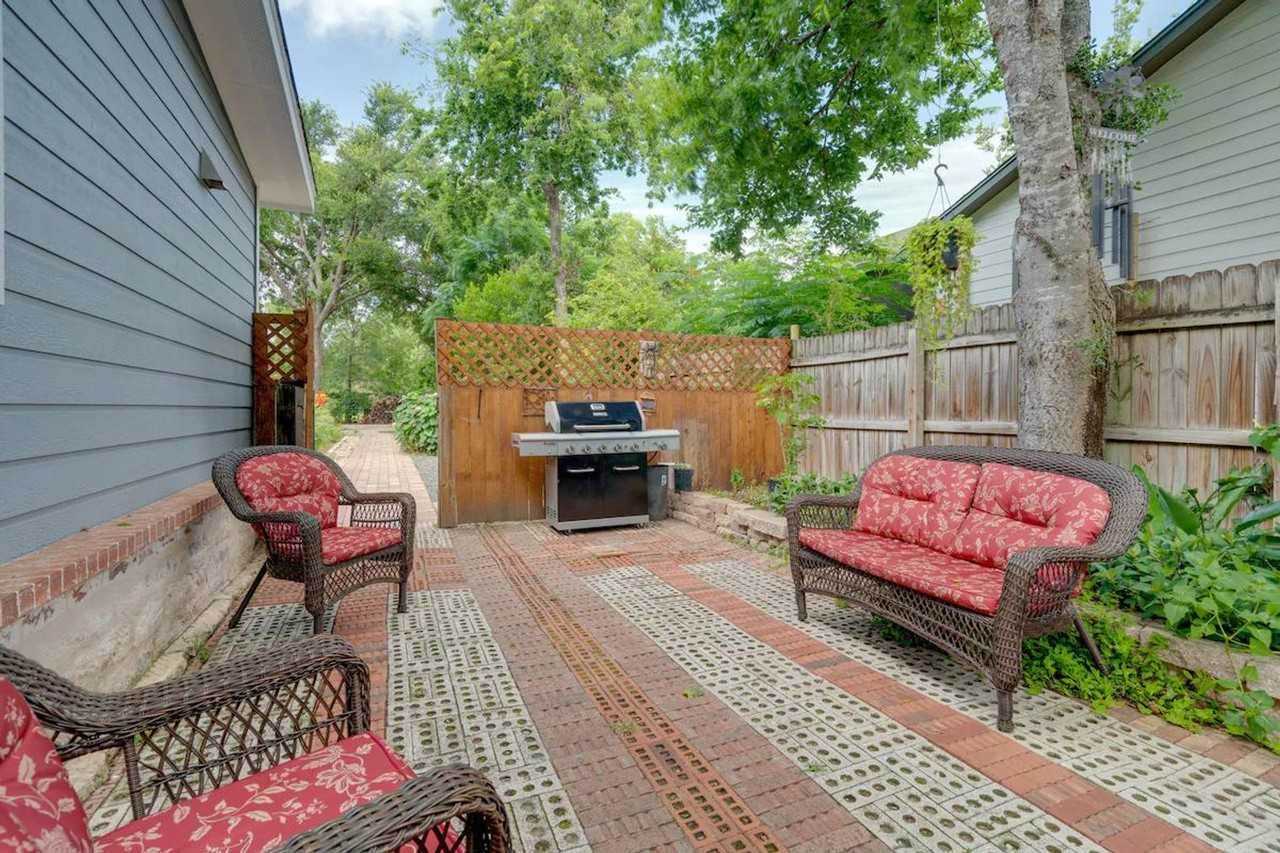 2609 Wheless Lane - Photo 5 of 33