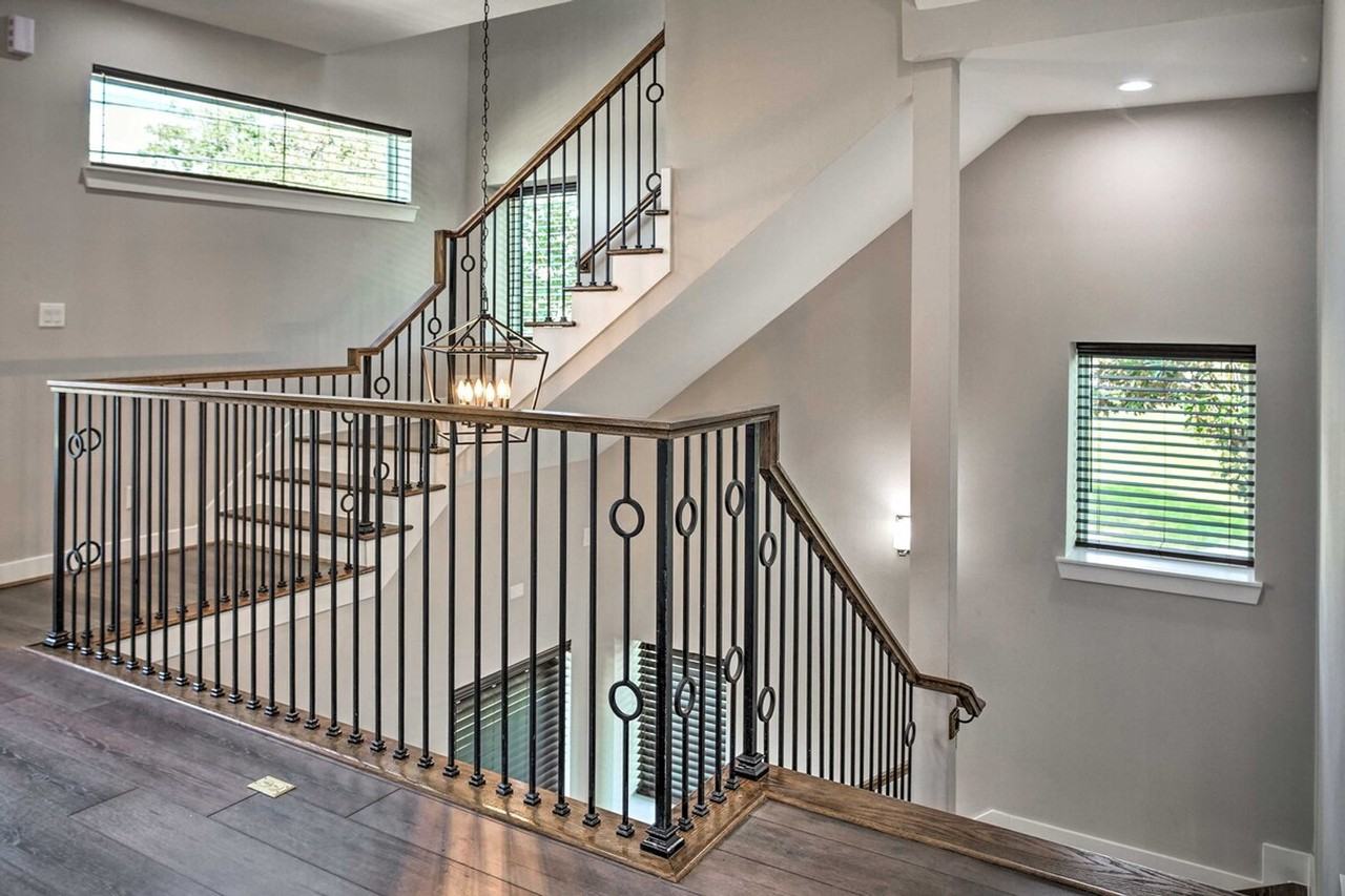 6403 Bowling Green St #1385674P - Photo 6 of 33