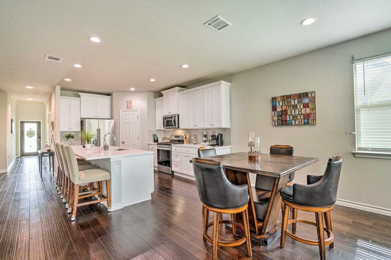 5603 Chestnut Xing #1385902P - Photo 7 of 36