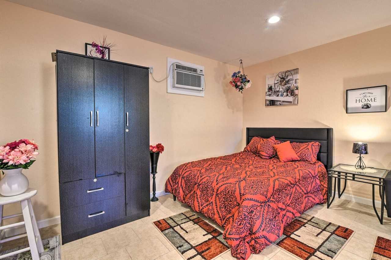 1319 40th St #1386055P - Photo 7 of 24