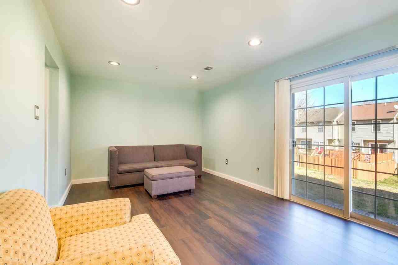 3 Joyceton Ter #1386188P - Photo 4 of 28