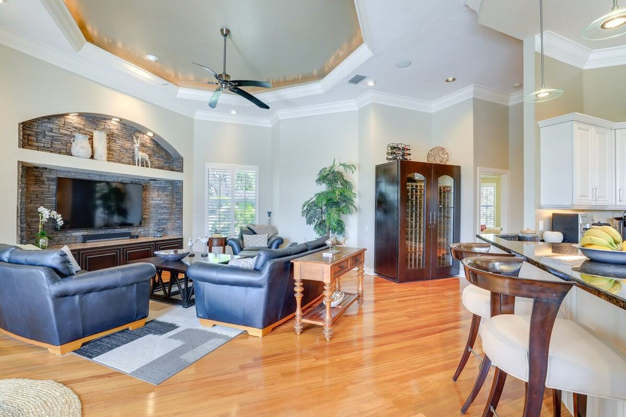 1730 Caribbean Dr #1385744P - Photo 4 of 38