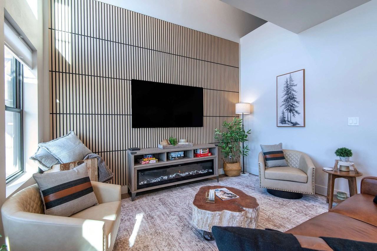 690 Stone Peak Loop #1466390P - Photo 3 of 50