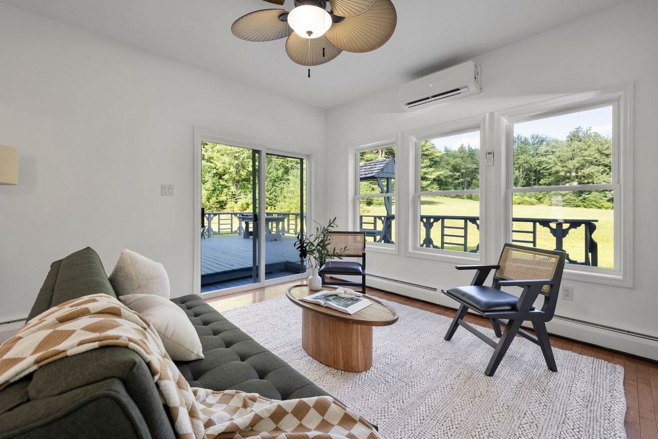 163 Silver Lake Rd #1466627P - Photo 3 of 50