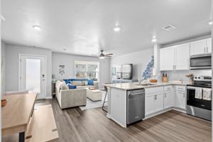 featured image of 2031 Lake View Cir