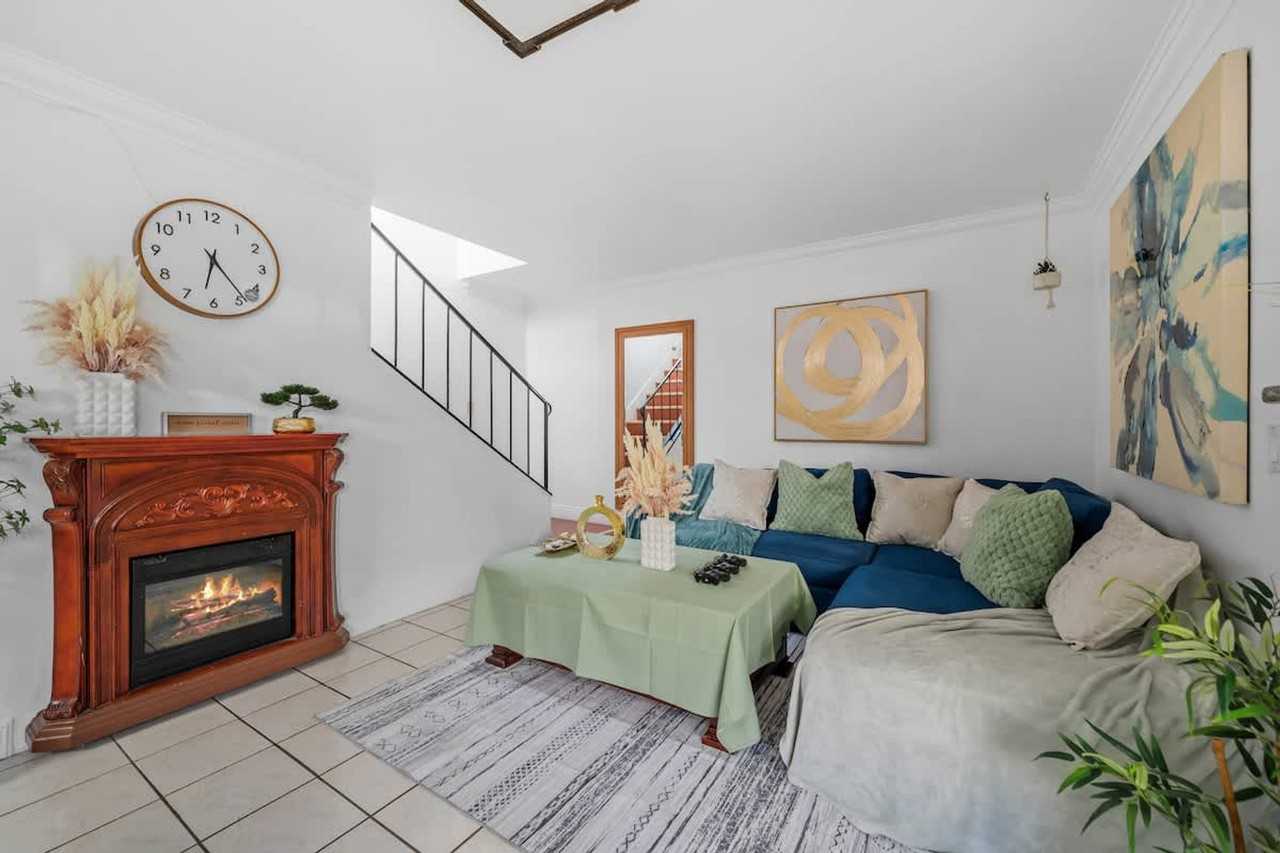 2304 E 14th St #1464994P - Photo 3 of 50