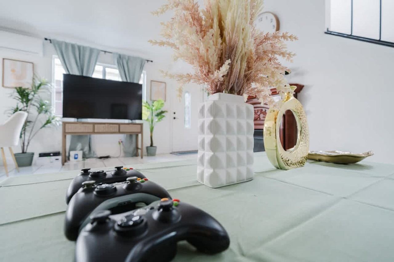 2304 E 14th St #1464994P - Photo 5 of 50