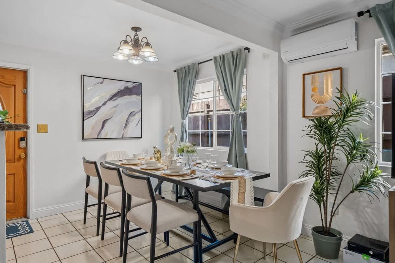 2304 E 14th St #1464994P - Photo 6 of 50