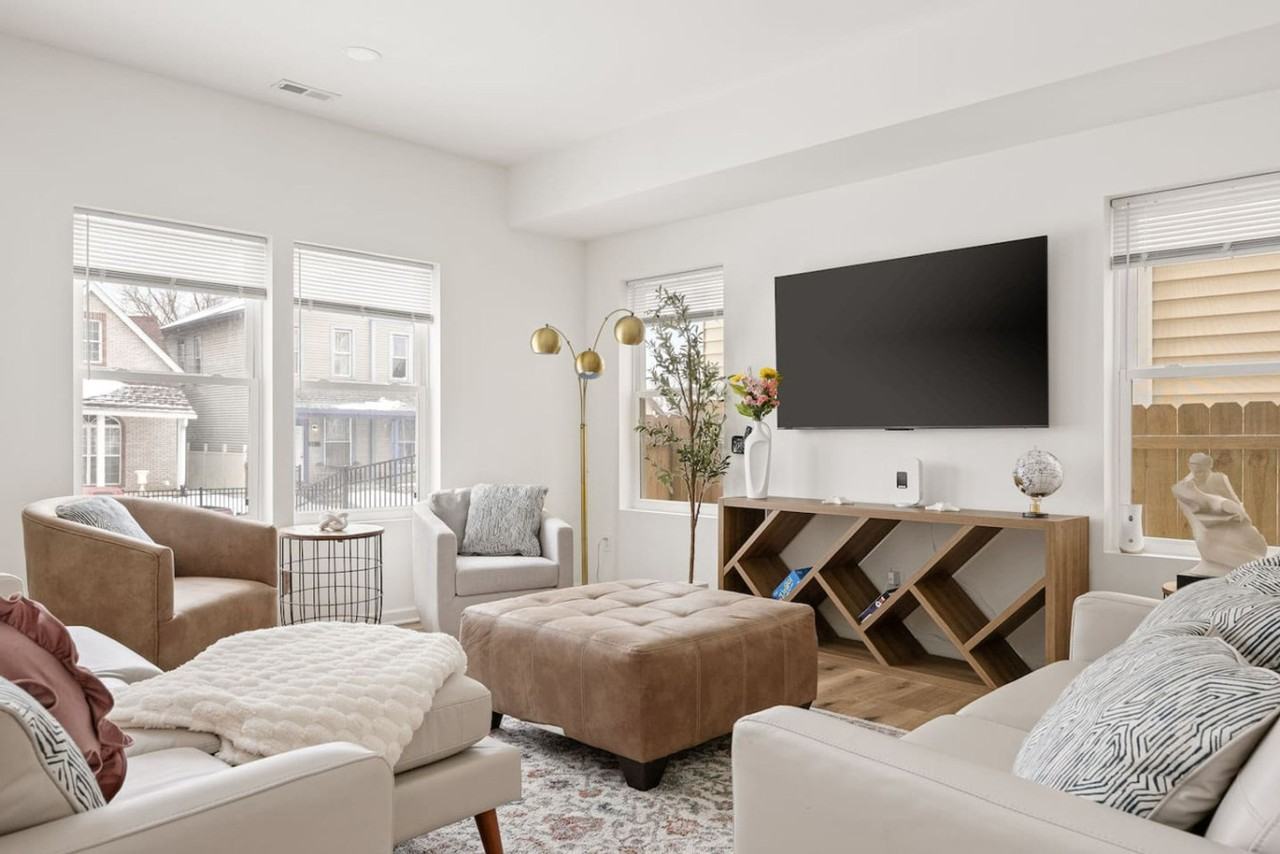 35 N Keystone Ave #1467232P - Photo 3 of 50