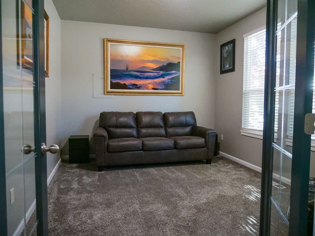 151 W Cub St #1460942P - Photo 4 of 50