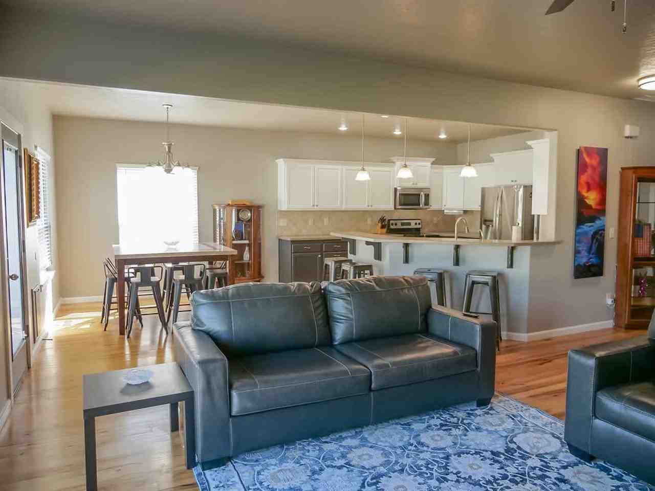 151 W Cub St #1460942P - Photo 6 of 50