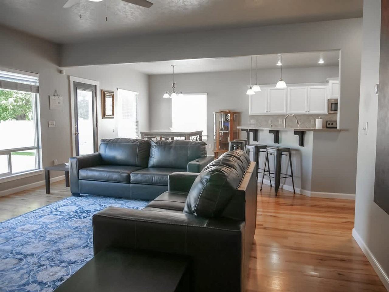 151 W Cub St #1460942P - Photo 7 of 50