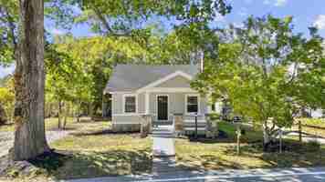 featured image of 7 Devotion Rd