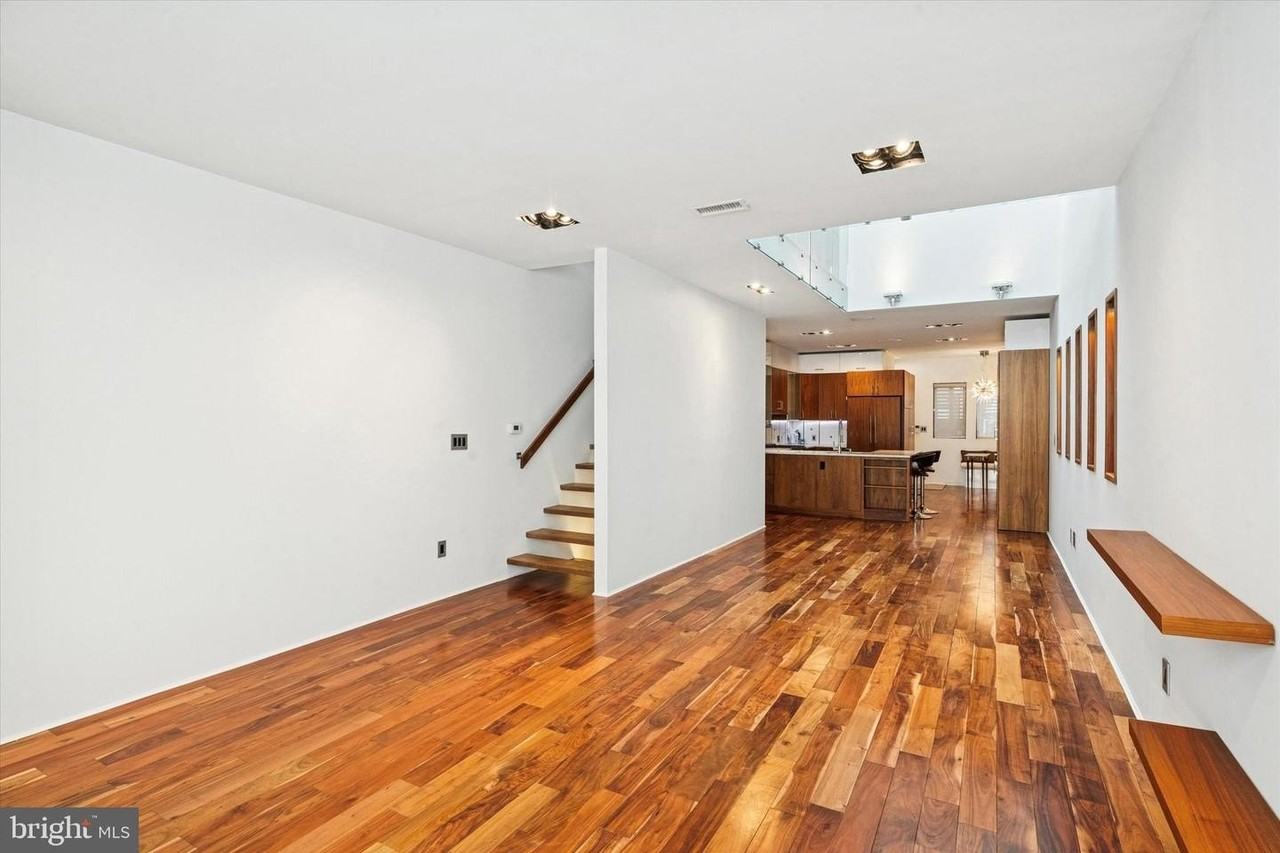 2249 Fitzwater St - Photo 2 of 35