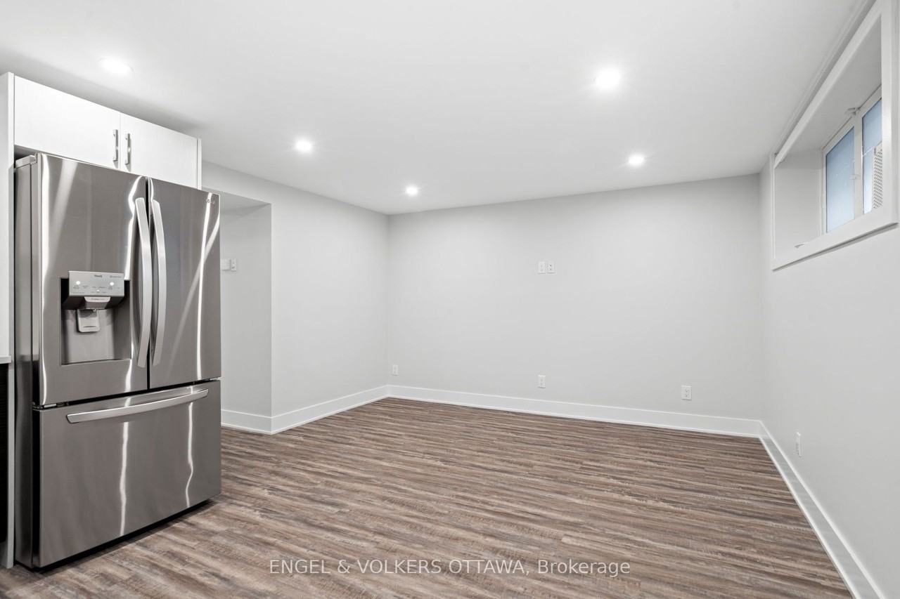 569 Mcleod Street 4 - Photo 6 of 16