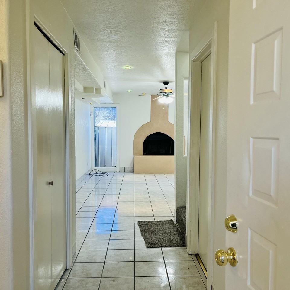 3009 Estrella Brillante St Nw - Photo 5 of 39