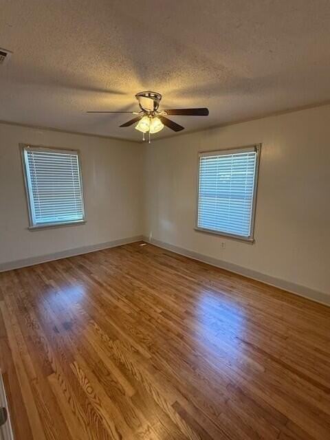 1822 Mcdowell St - Photo 4 of 19