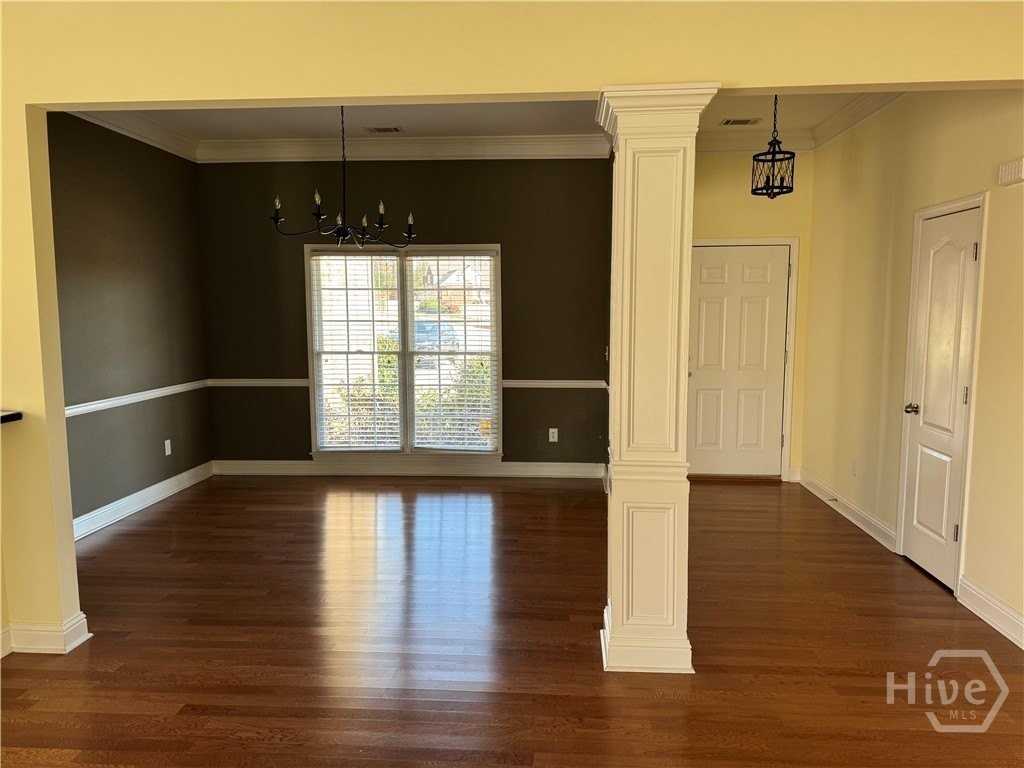 1040 Willowynd Pt - Photo 5 of 32